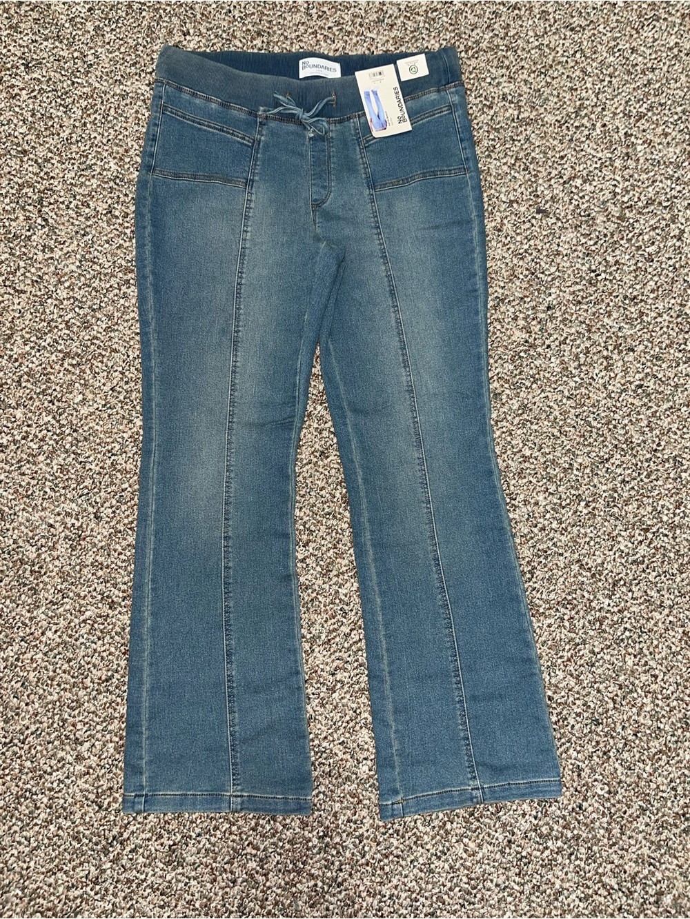 No Boundaries Pull on Boot Cut Mid Rise Jeans Large NWT